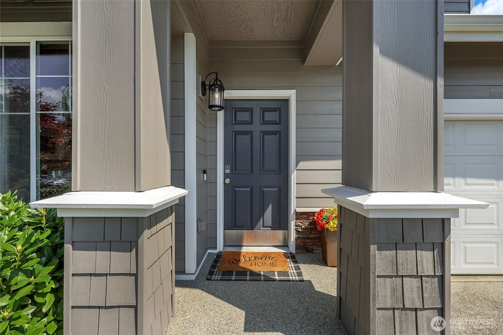 Photo of 6915 85th Avenue NE, Marysville, WA 98270 (MLS # 2386943)