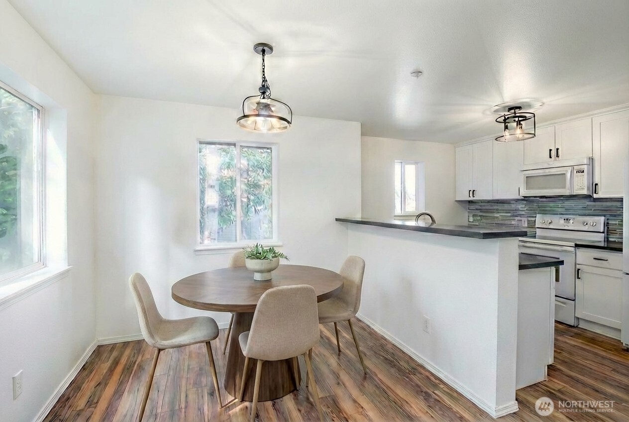 595 Newport Way NW D4