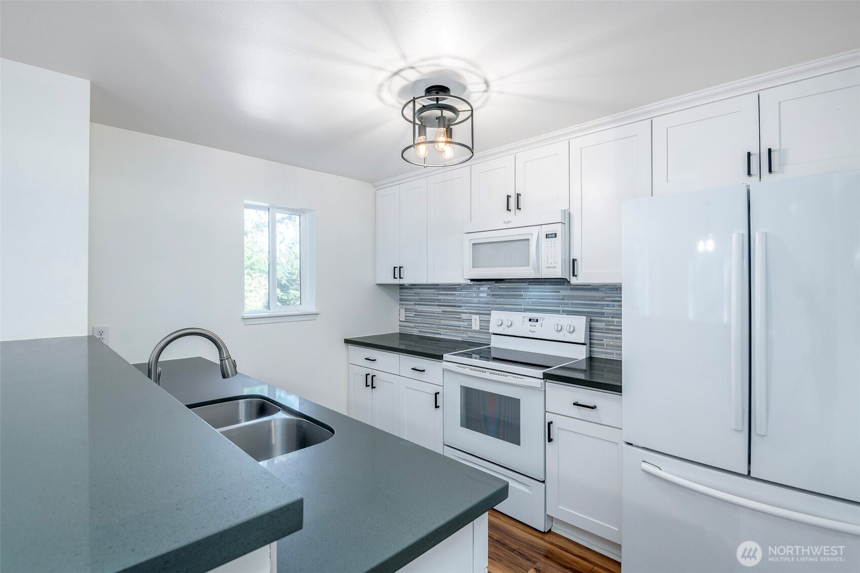 595 Newport Way NW D4