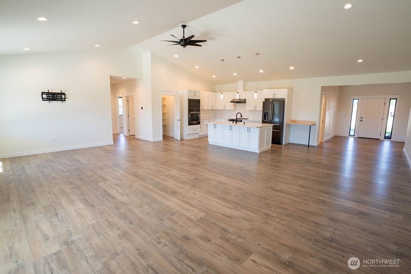 6409 Road 2.15 NE