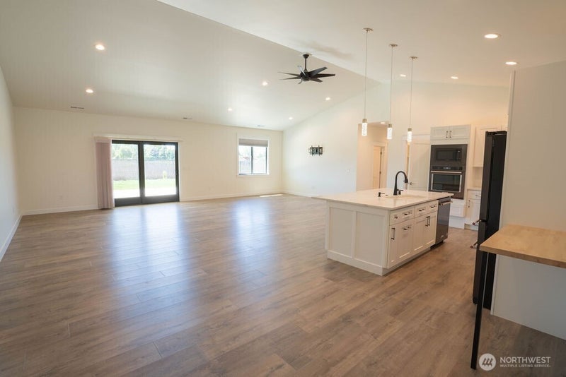 6409 Road 2.15 NE