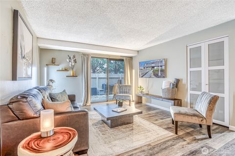 Photo of 1535 Castlerock Avenue #10, Wenatchee, WA 98801 (MLS # 2467195)