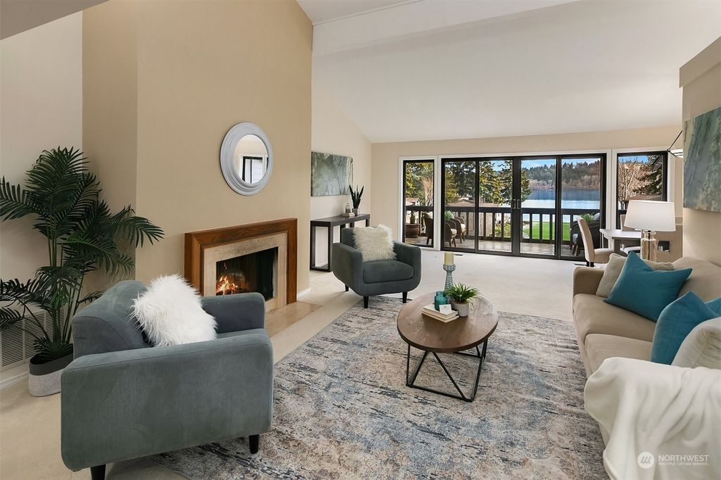 Photo of 17458 NE 40th Place #E5, Redmond, WA 98052 (MLS # 2032510)