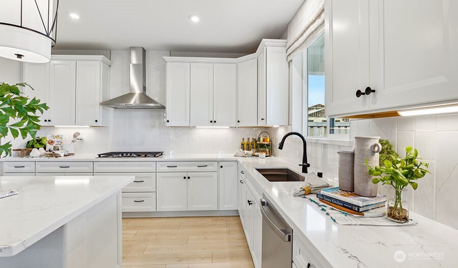 13928 180th Street E 27