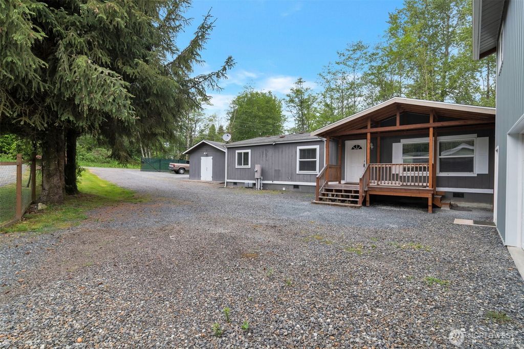 Photo of 19515 95th Avenue NE, Arlington, WA 98223 (MLS # 2521851)