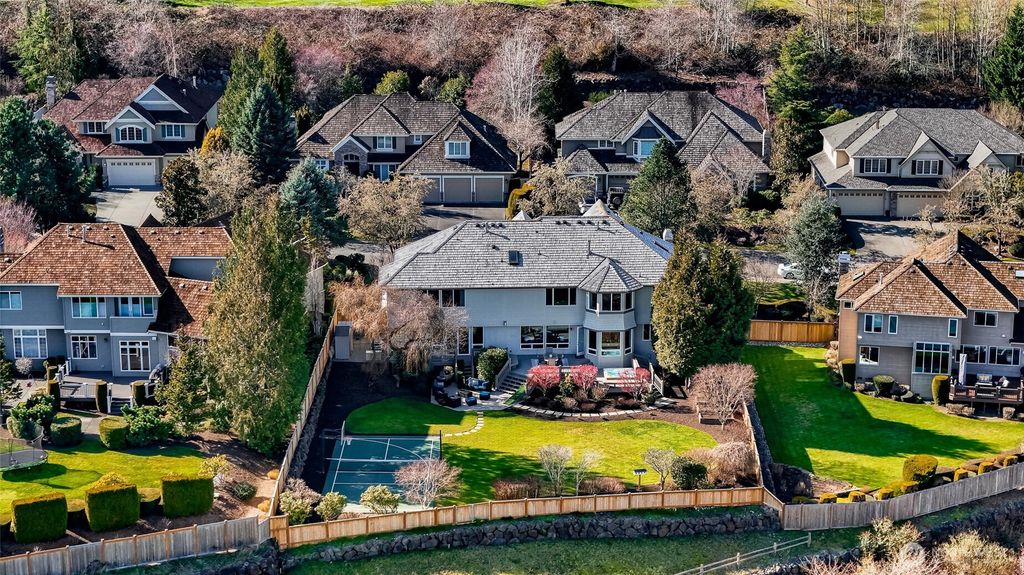 Photo of 2302 277th Avenue SE, Sammamish, WA 98075 (MLS # 2482080)