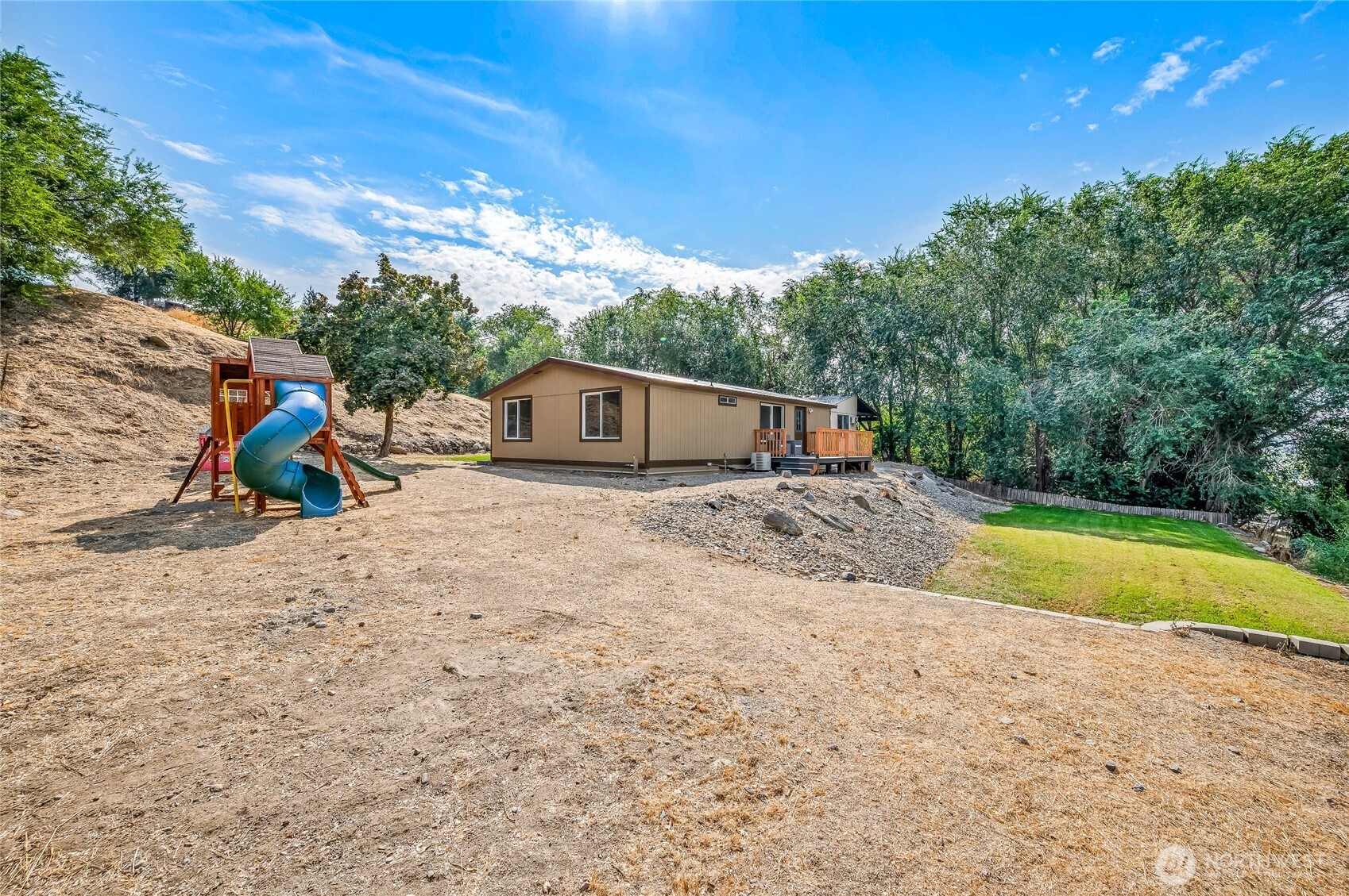 2152 Sunset Hwy