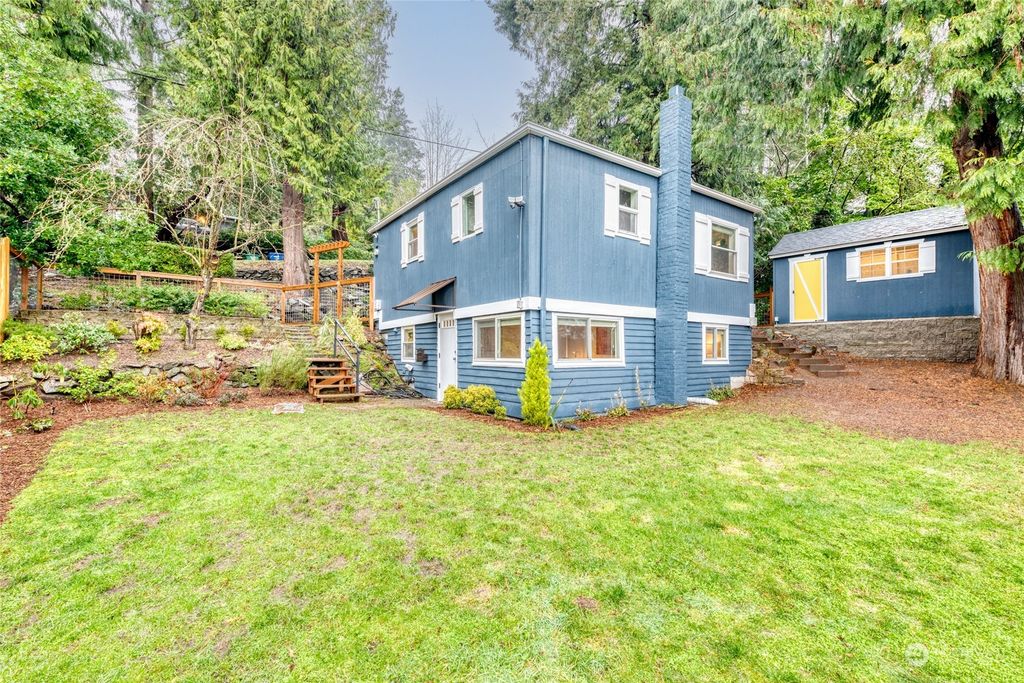 Photo of 9610 17th Avenue NE, Seattle, WA 98115 (MLS # 2187248)
