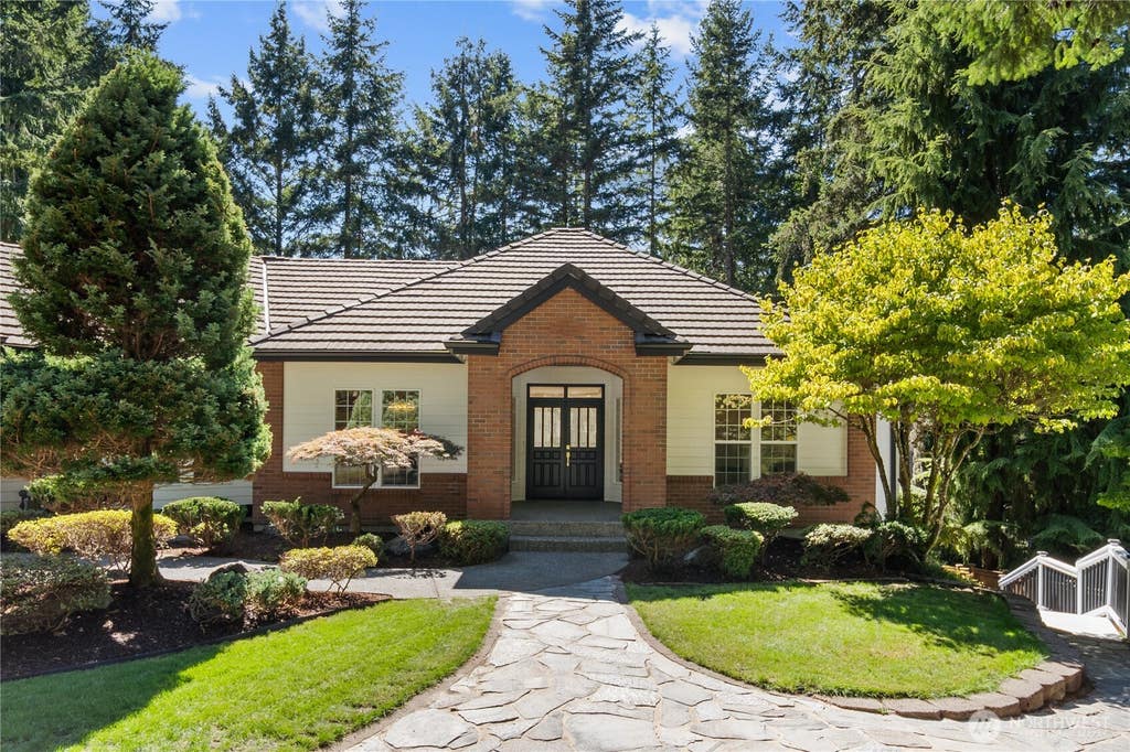 Photo of 13106 Bracken Fern Drive NW, Gig Harbor, WA 98332 (MLS # 2569042)