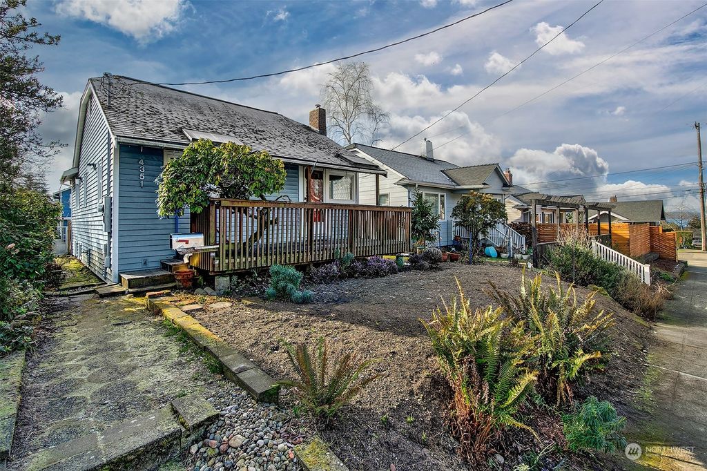 Photo of 4351 SW Willow Street, Seattle, WA 98136 (MLS # 2312652)