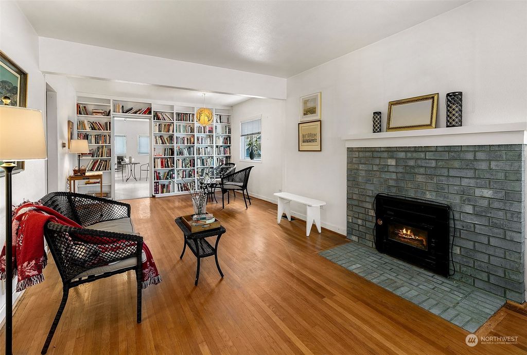 Photo of 4351 SW Willow Street, Seattle, WA 98136 (MLS # 2312652)