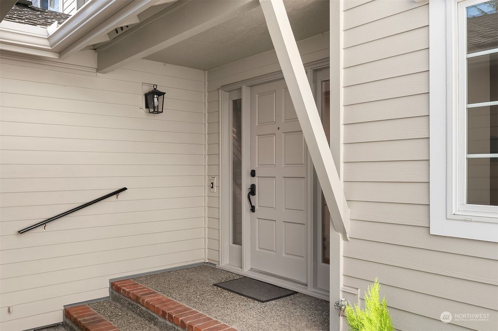 Photo of 237 145th Place SE, Bellevue, WA 98007 (MLS # 2164917)