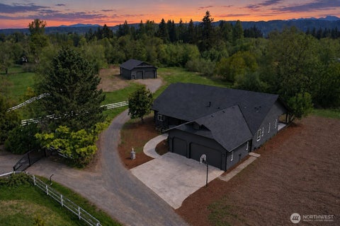 Photo of 31728 SE Issaquah Fall City Road, Fall City, WA 98024 (MLS # 2584795)