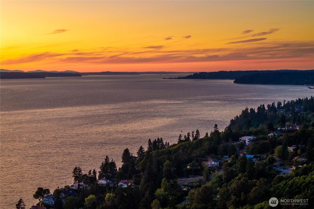 Photo of 28601 13th Avenue S, Federal Way, WA 98003 (MLS # 2466792)