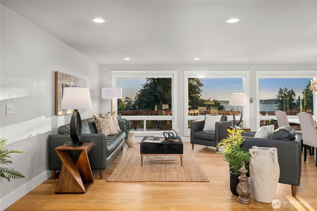 Photo of 28601 13th Avenue S, Federal Way, WA 98003 (MLS # 2466792)