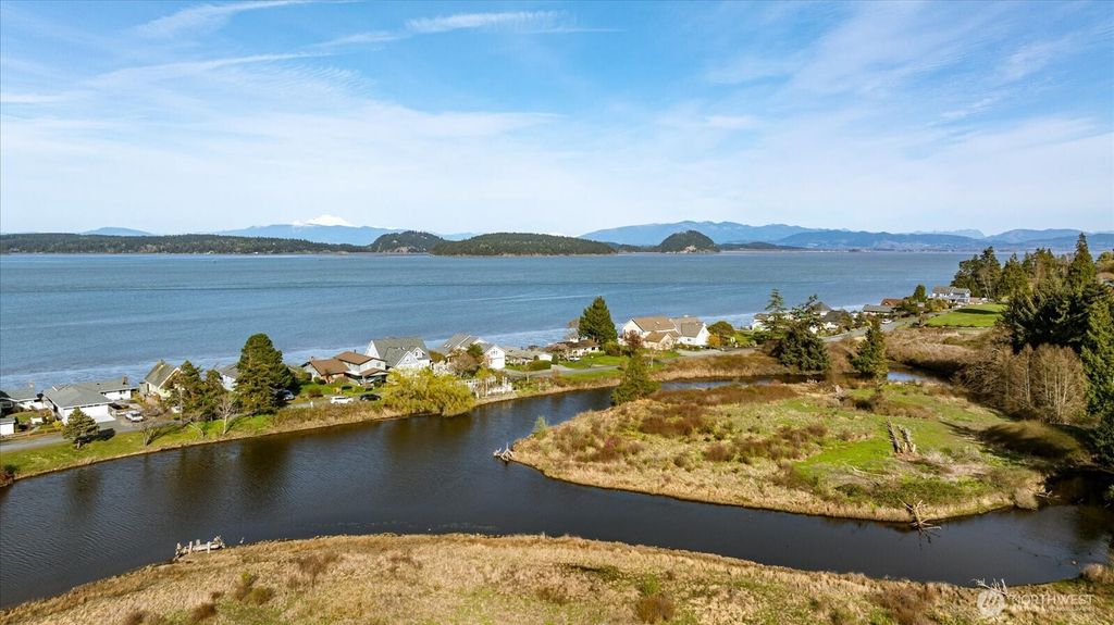 Photo of 817 Shorecrest Drive, Oak Harbor, WA 98277 (MLS # 2501069)