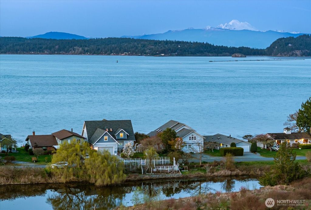 Photo of 817 Shorecrest Drive, Oak Harbor, WA 98277 (MLS # 2501069)