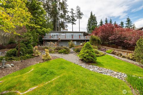 Photo of 615 NE 4th Street, Coupeville, WA 98239 (MLS # 2516814)