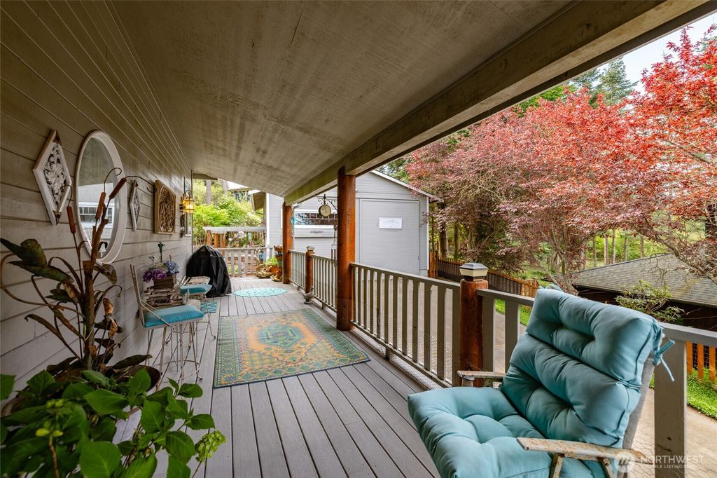 Photo of 615 NE 4th Street, Coupeville, WA 98239 (MLS # 2516814)