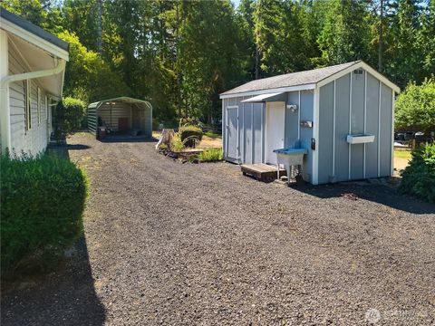 Photo of 310 E Ballantrae Drive, Shelton, WA 98584 (MLS # 2437030)