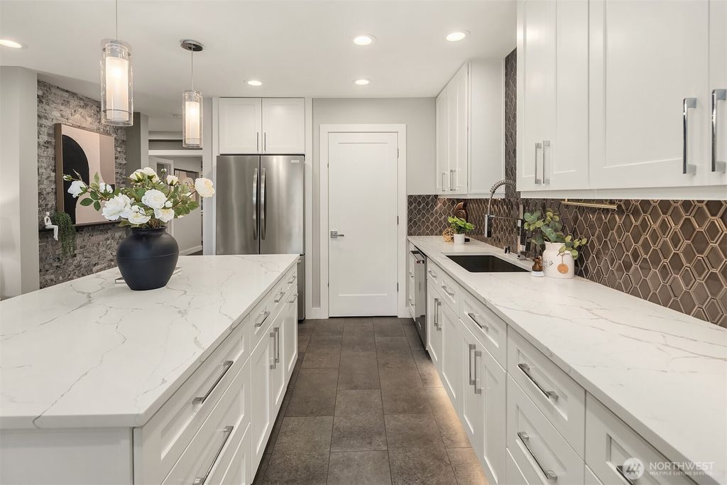 Photo of 11639 100th Avenue NE #B7, Kirkland, WA 98034 (MLS # 2468645)