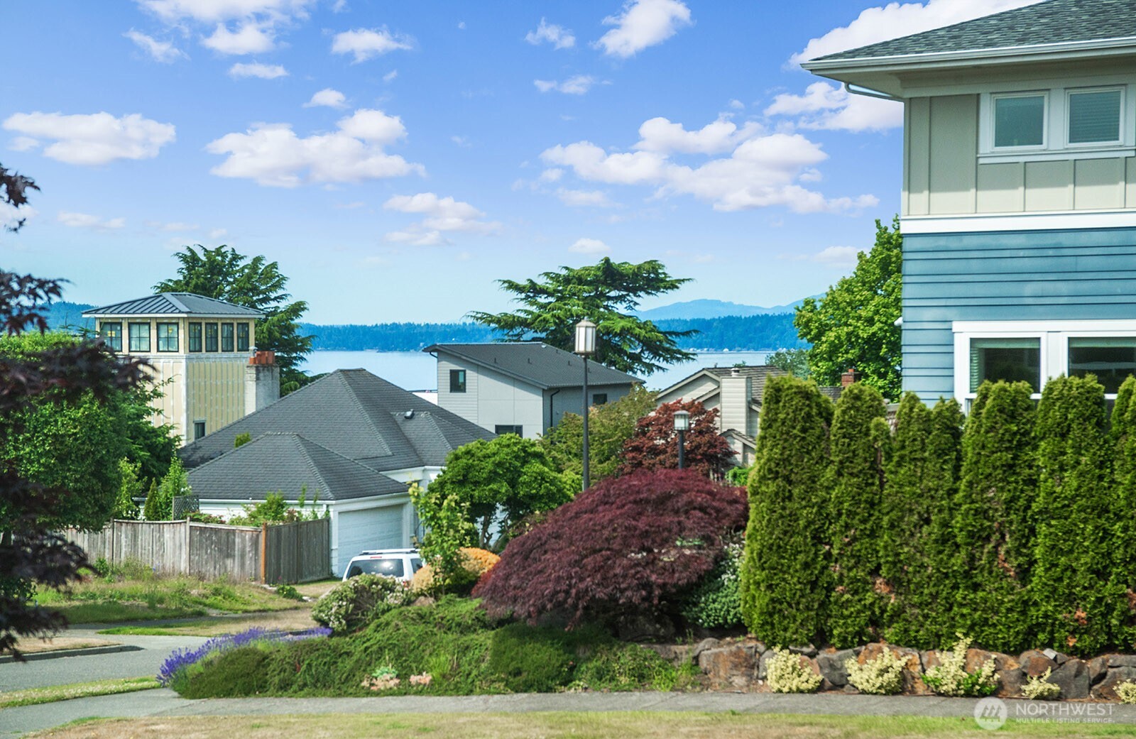 1604 28th Avenue W