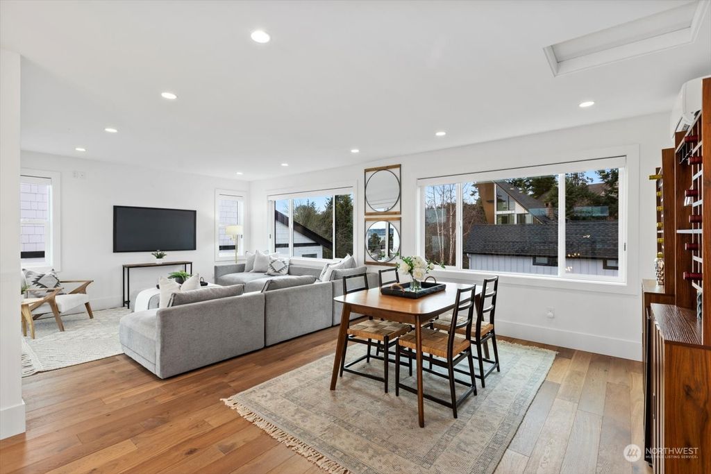 listing image 9364161560315473873