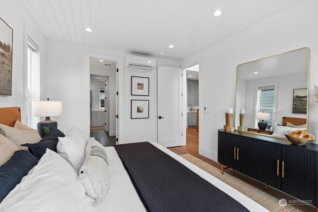 listing image 9362049798127745876