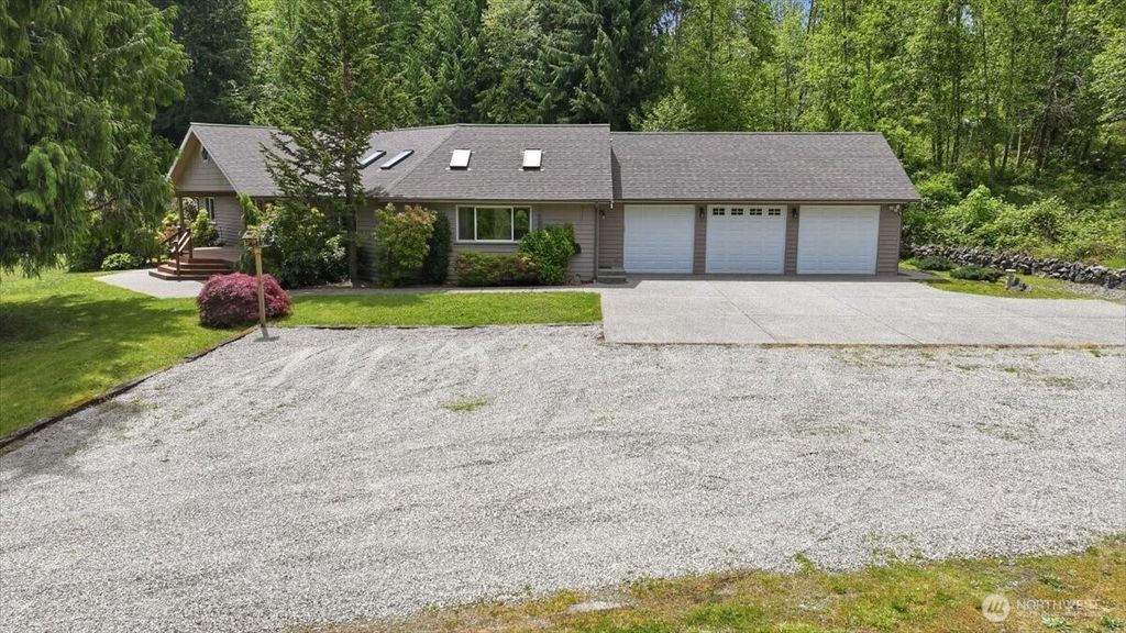Photo of 14431 132nd Street NE, Arlington, WA 98223 (MLS # 2528046)