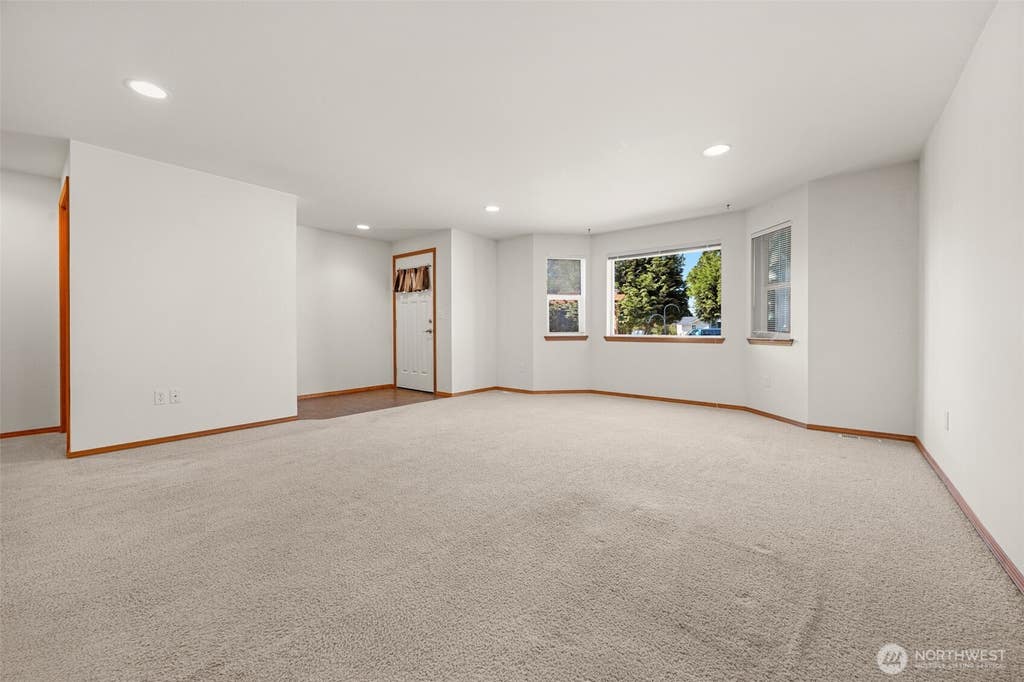 Photo of 938 Quinn Avenue, Marysville, WA 98270 (MLS # 2572116)