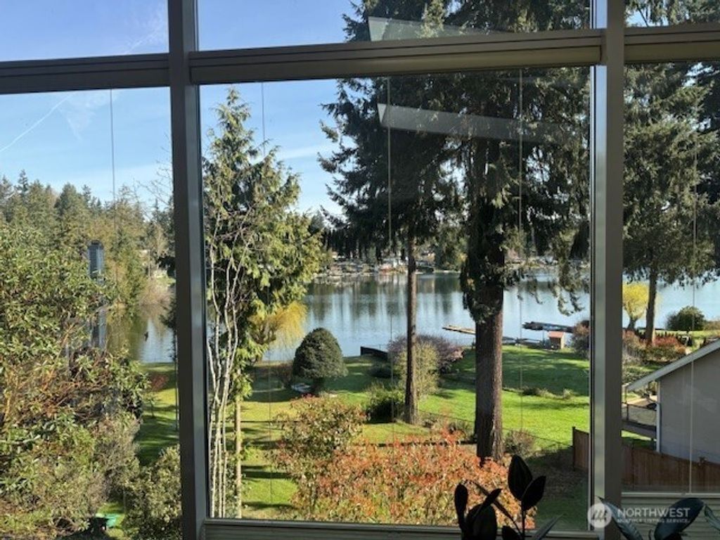 Photo of 1920 S 308th Street, Federal Way, WA 98003 (MLS # 2498758)