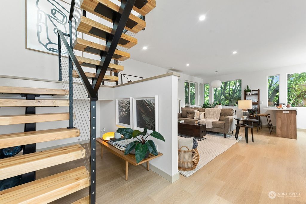 Photo of 3805 35th Avenue W, Seattle, WA 98199 (MLS # 2310313)