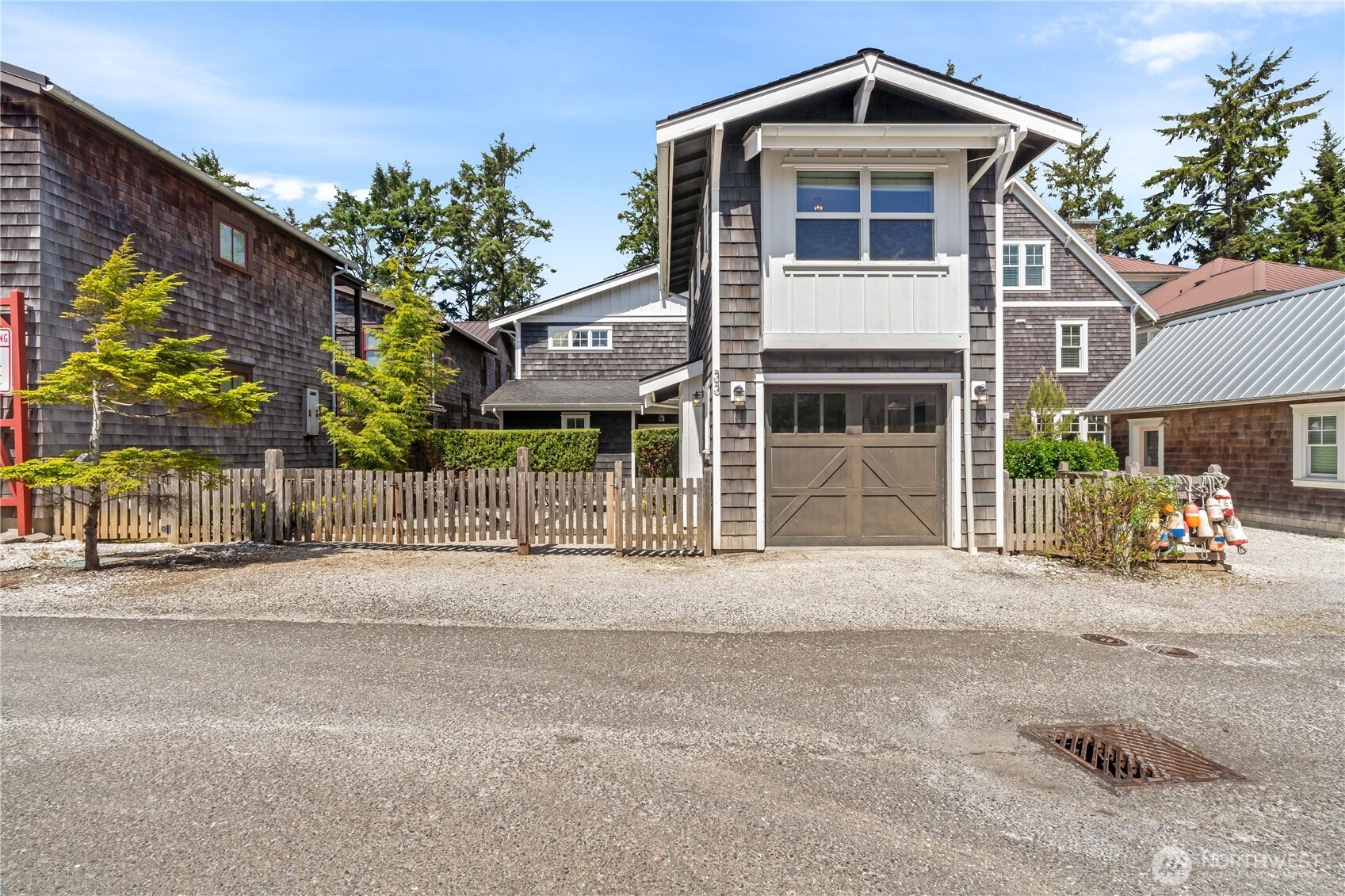 33 N Glen Lane