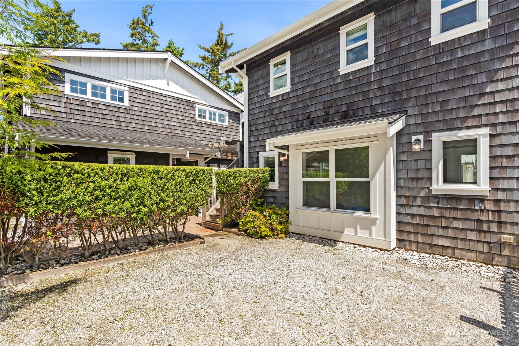 33 N Glen Lane