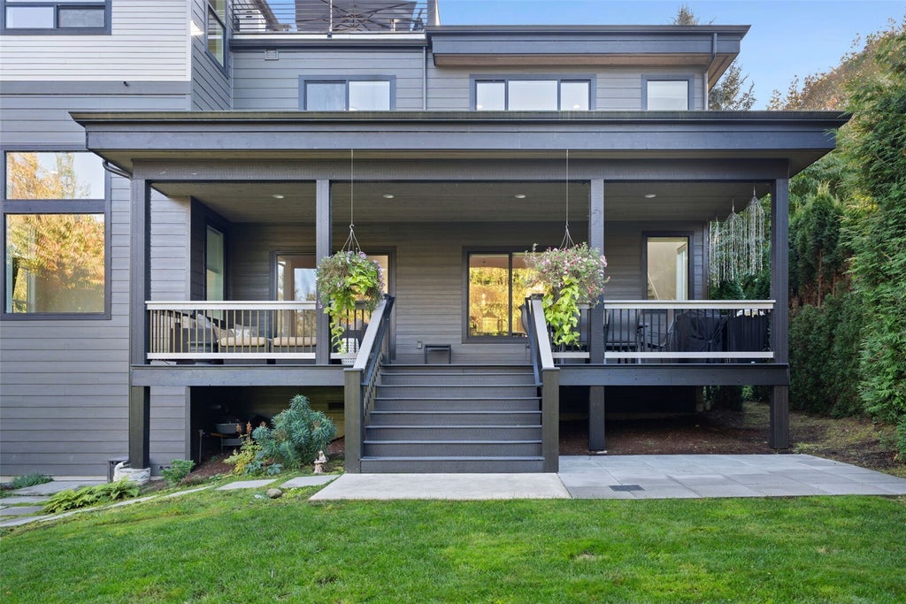 Photo of 1414 SW 158th Street, Burien, WA 98166 (MLS # 2598072)