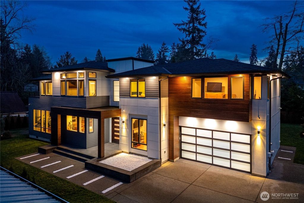 Photo of 30220 23rd Avenue SW, Federal Way, WA 98023 (MLS # 2461260)