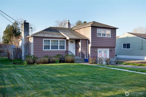 Photo of 630 Francis Avenue, Walla Walla, WA 99362 (MLS # 2457392)