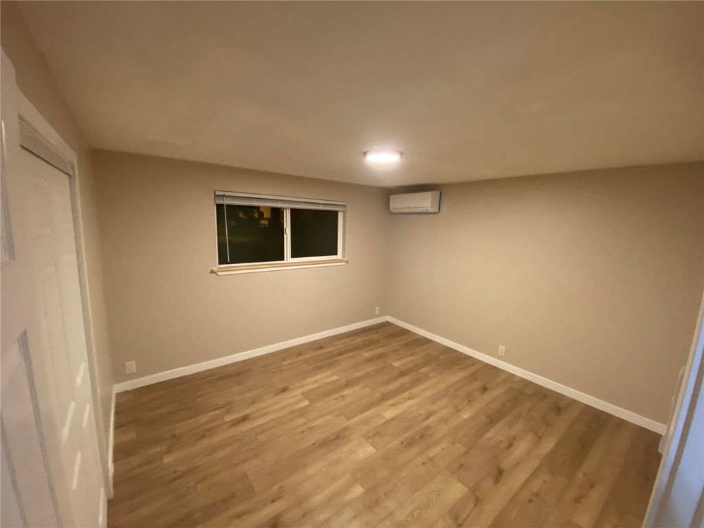 listing image 9363317243523234396
