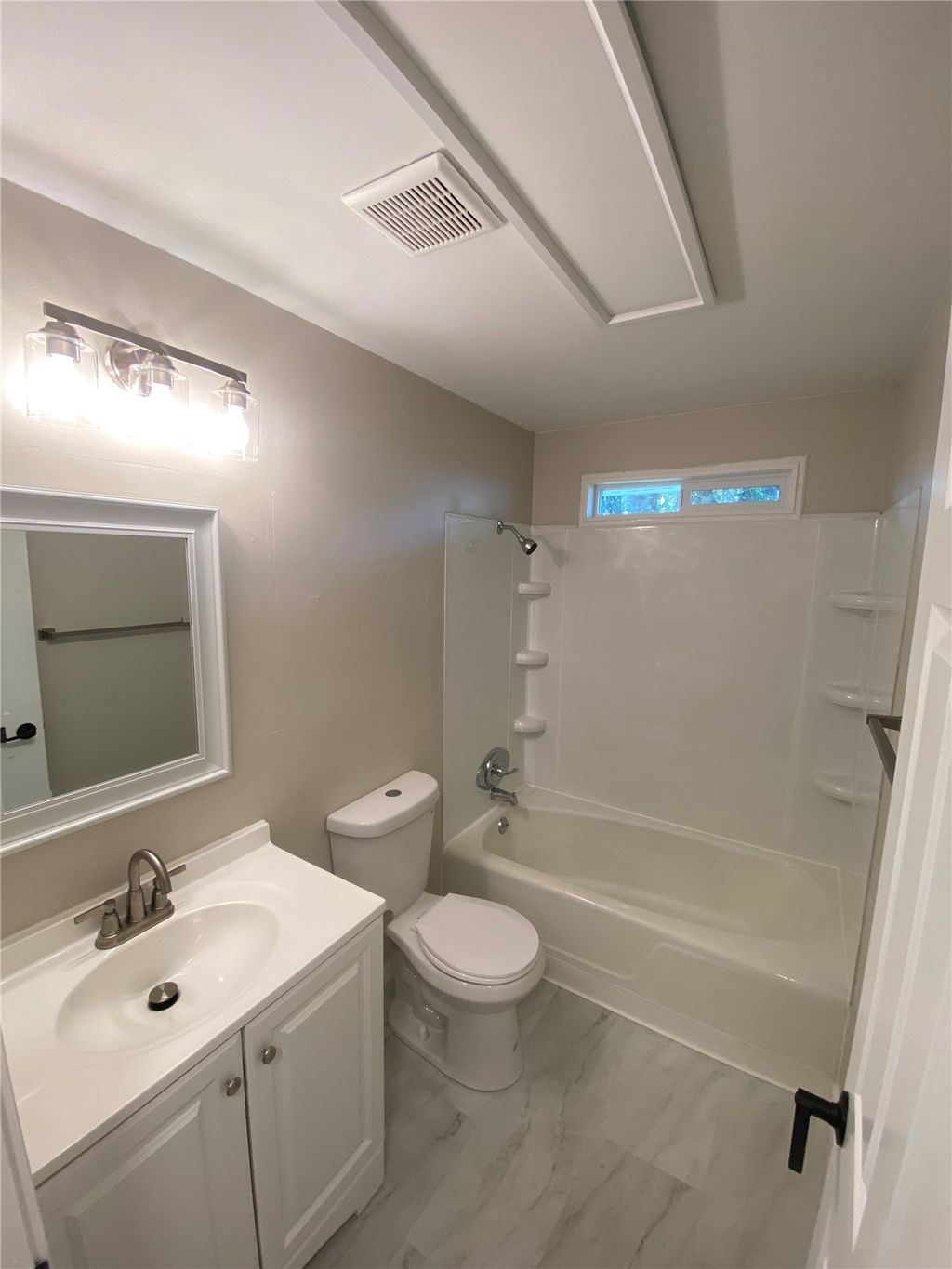 listing image 9367677130314387256