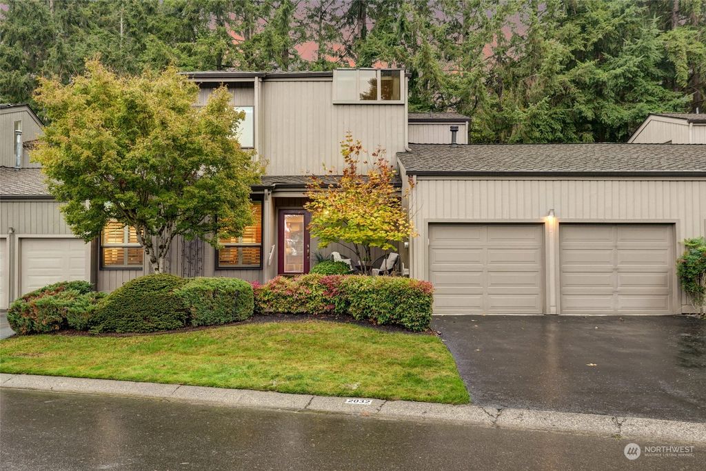 Photo of 2032 210th Circle NE #A22, Sammamish, WA 98074 (MLS # 2012184)