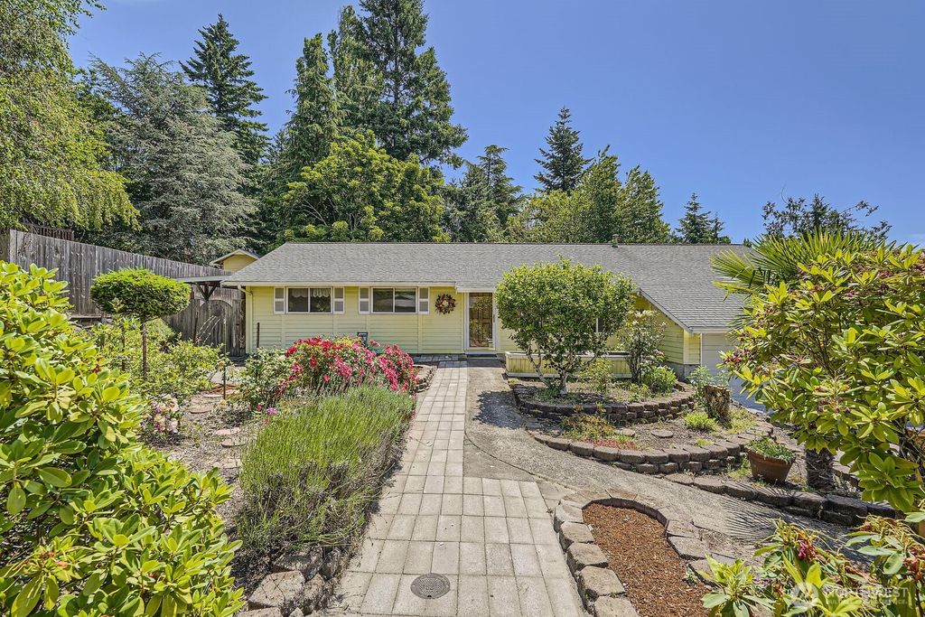 Photo of 21311 96th Avenue S, Kent, WA 98031 (MLS # 2390995)