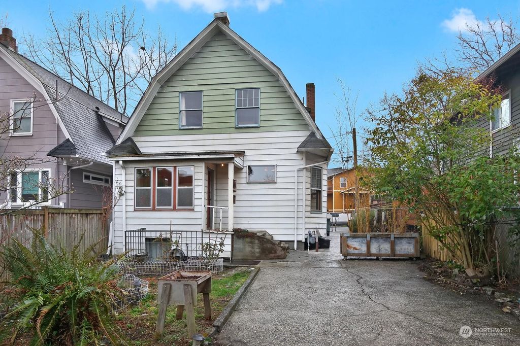 Photo of 812 26th Avenue S, Seattle, WA 98144 (MLS # 2045601)