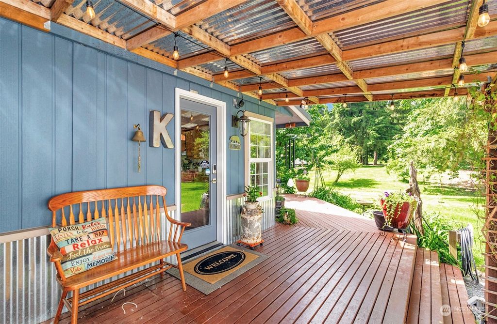 Photo of 8620 206th Street SE, Snohomish, WA 98296 (MLS # 1998016)