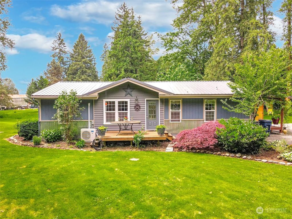 Photo of 8620 206th Street SE, Snohomish, WA 98296 (MLS # 1998016)