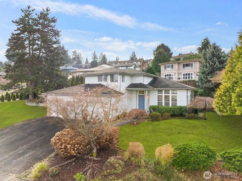 Photo of 1912 Dumas Circle NE, Tacoma, WA 98422 (MLS # 2474665)