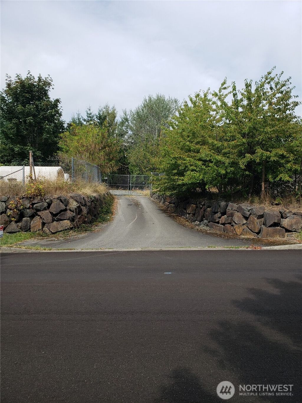 Photo of 6570 SE 2nd Place, Renton, WA 98059 (MLS # 2427394)