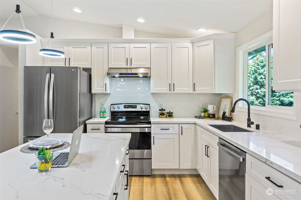 Photo of 17603 20th Drive SE, Bothell, WA 98012 (MLS # 2127040)