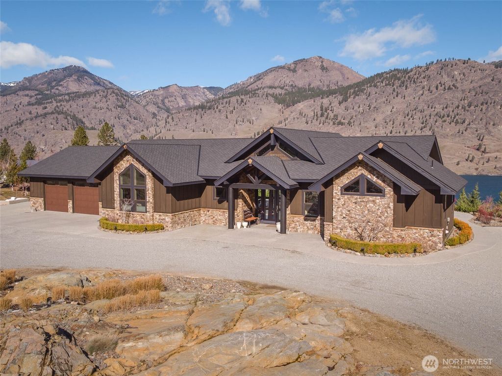 Photo of 206 Mountain Lake Lane, Chelan, WA 98816 (MLS # 2475912)