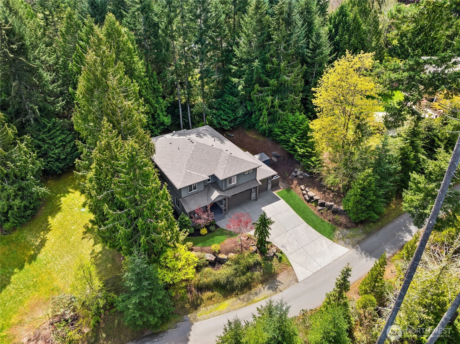 7817 NE Ledgestone Loop