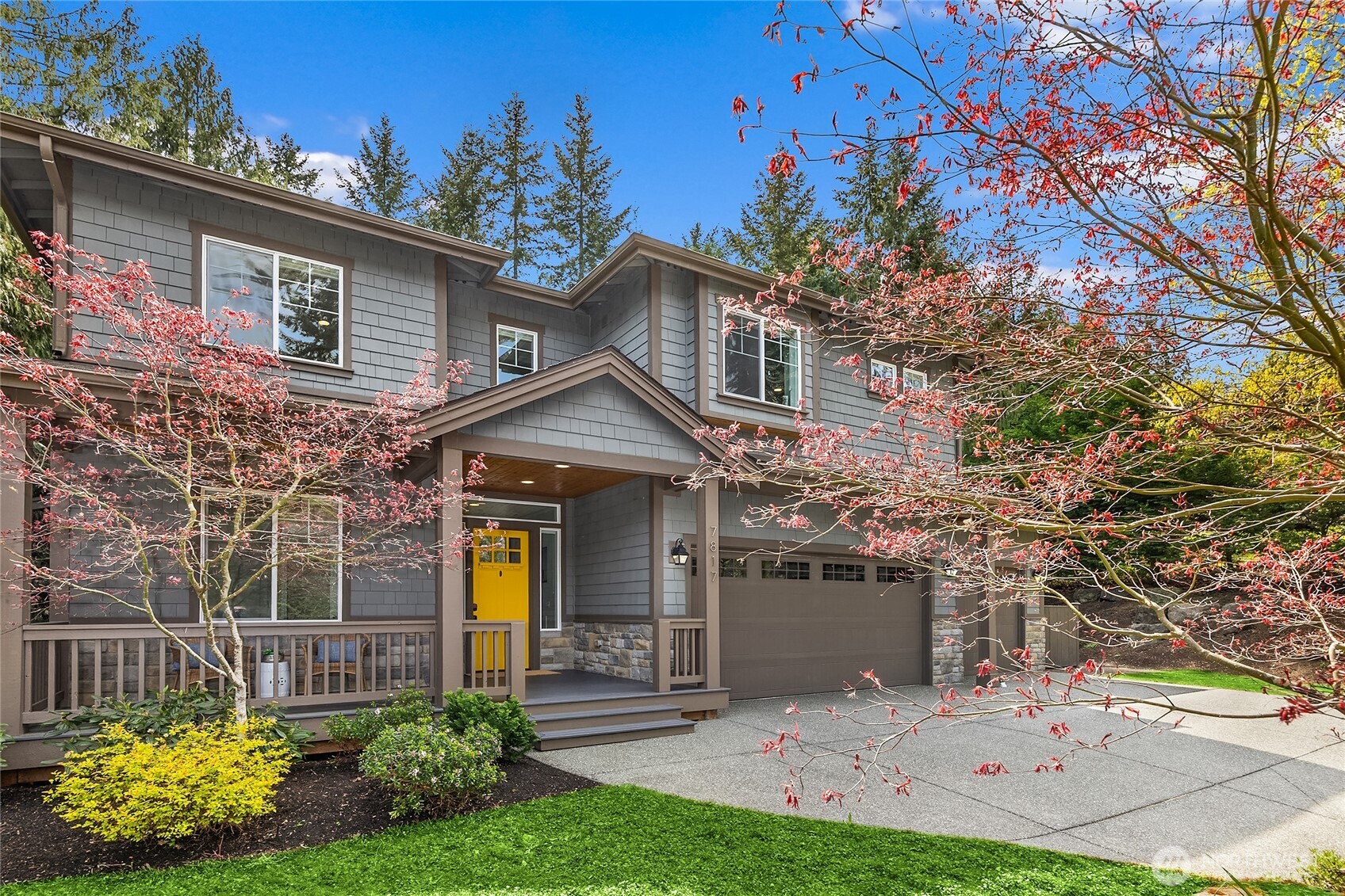 7817 NE Ledgestone Loop